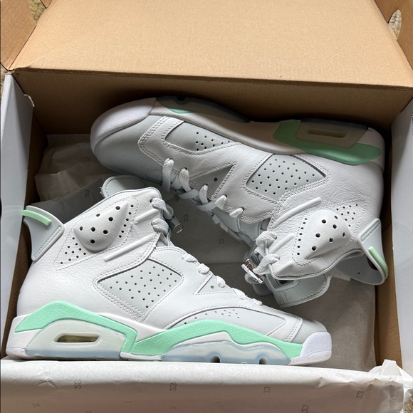 Jordan Shoes - Air Jordan Retro 6 Mint Foam (M6.5/W8)